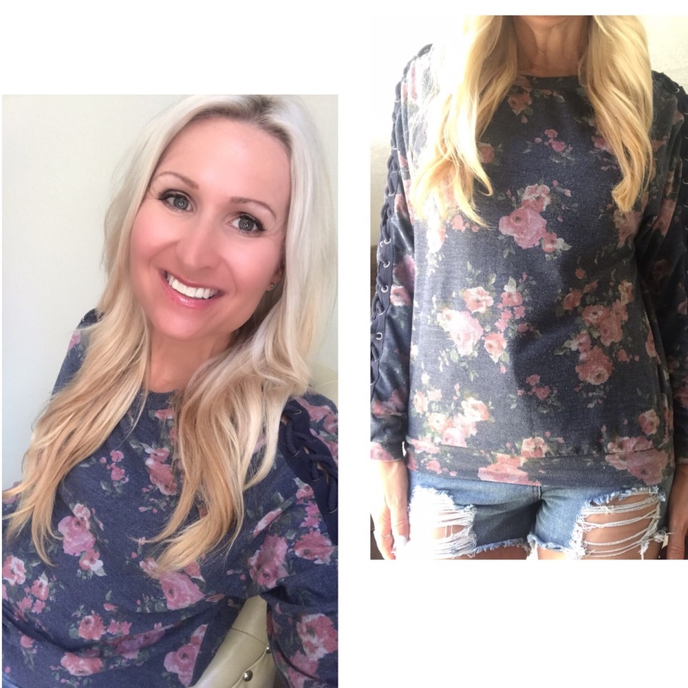 🤩Lace Up Arm Floral Top ⭐️
